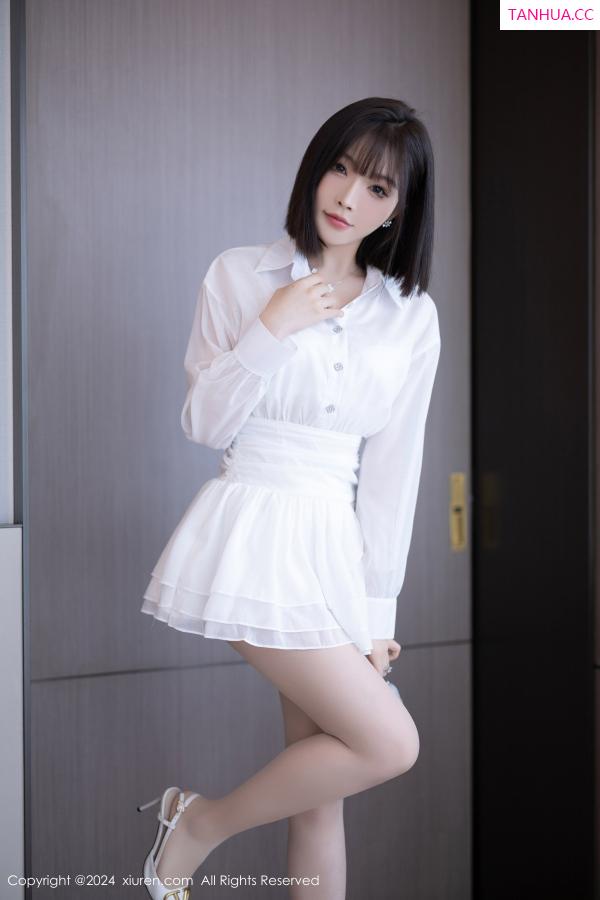 陈芝 芝芝Booty [XiuRen]高清写真图 2024.08.15 No.9020 徐莉芝Booty 丝袜美腿第2张图片
